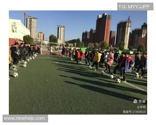 小学足球课教学设计与实践探索提升学生运动技能与团队合作精神